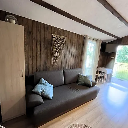 Dobre Miejsce- Letniskowe Nad Stawem Lodge *