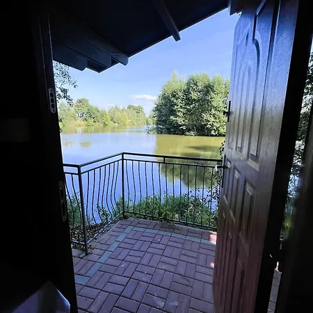 Lodge Dobre Miejsce- Letniskowe Nad Stawem Sianow