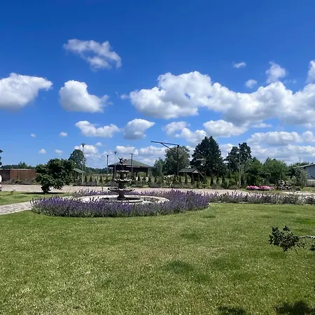 Dobre Miejsce- Letniskowe Nad Stawem Lodge *