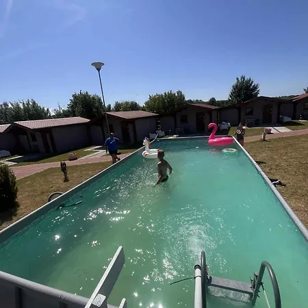 Lodge Dobre Miejsce- Letniskowe Nad Stawem