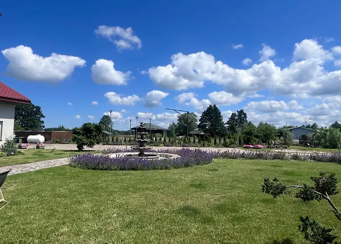 Dobre Miejsce- Letniskowe Nad Stawem ロッジ *