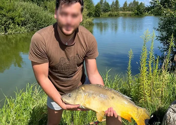 Dobre Miejsce- Letniskowe Nad Stawem Sianów