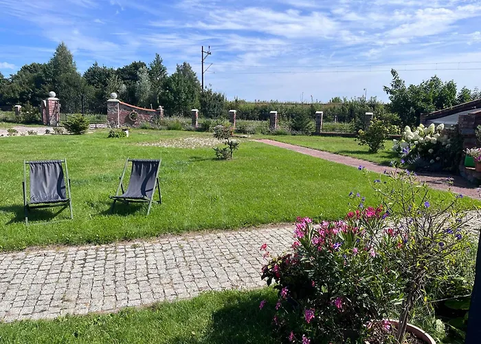 Dobre Miejsce- Letniskowe Nad Stawem ロッジ *