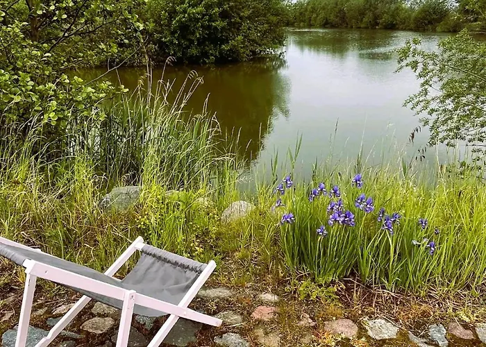 Dobre Miejsce- Letniskowe Nad Stawem ロッジ