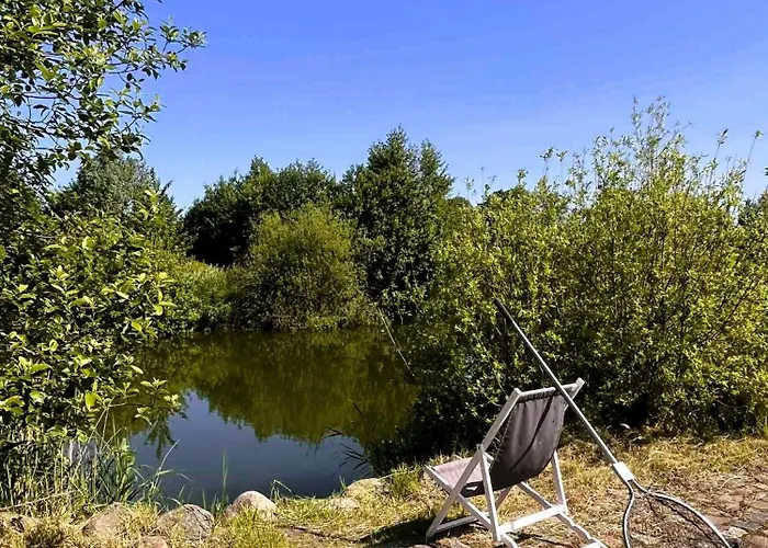 Dobre Miejsce- Letniskowe Nad Stawem ロッジ