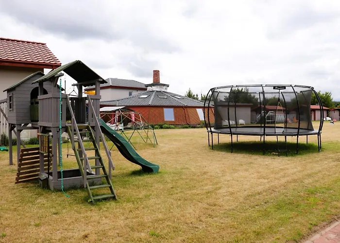 Dobre Miejsce- Letniskowe Nad Stawem ロッジ Sianów