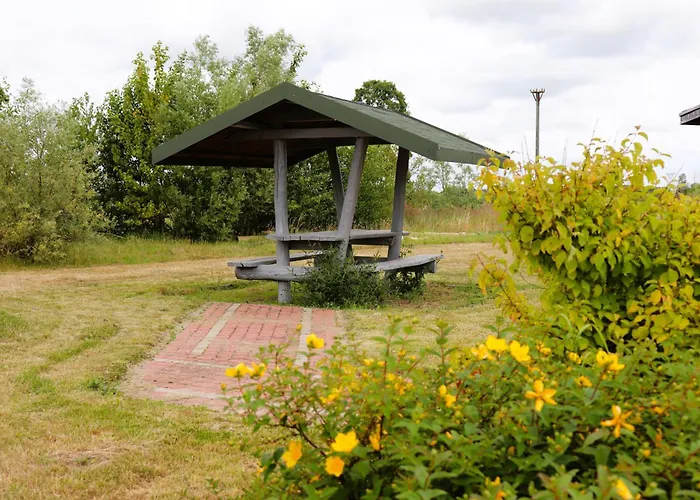 Dobre Miejsce- Letniskowe Nad Stawem ロッジ